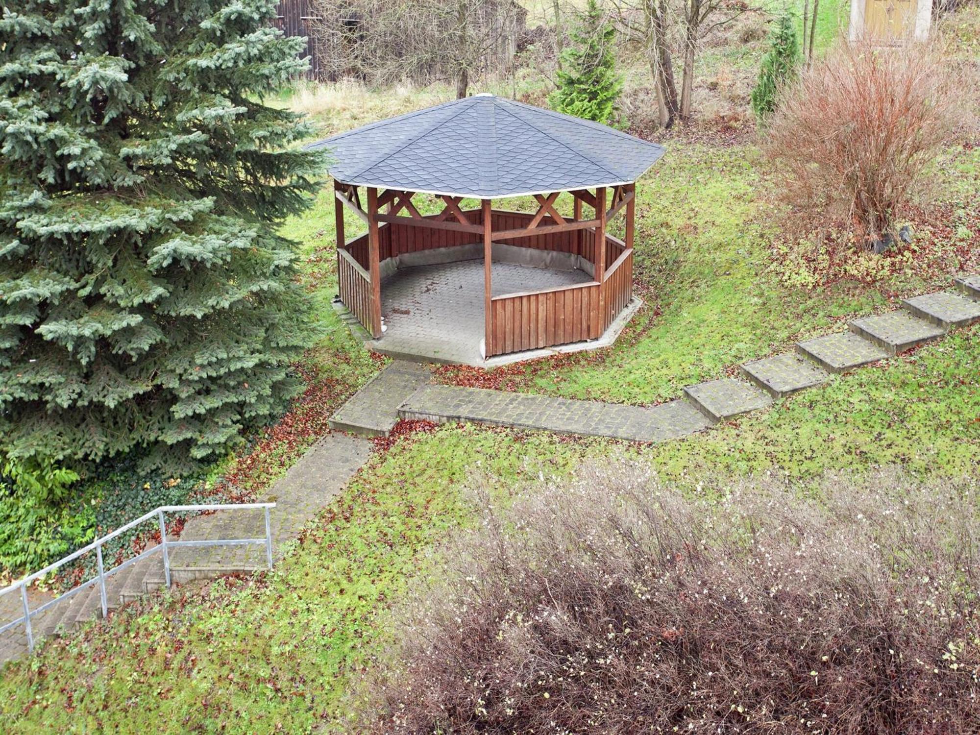 Alluring Villa In Grunhainichen Borstendorf With Garden 로이브스도르프 외부 사진