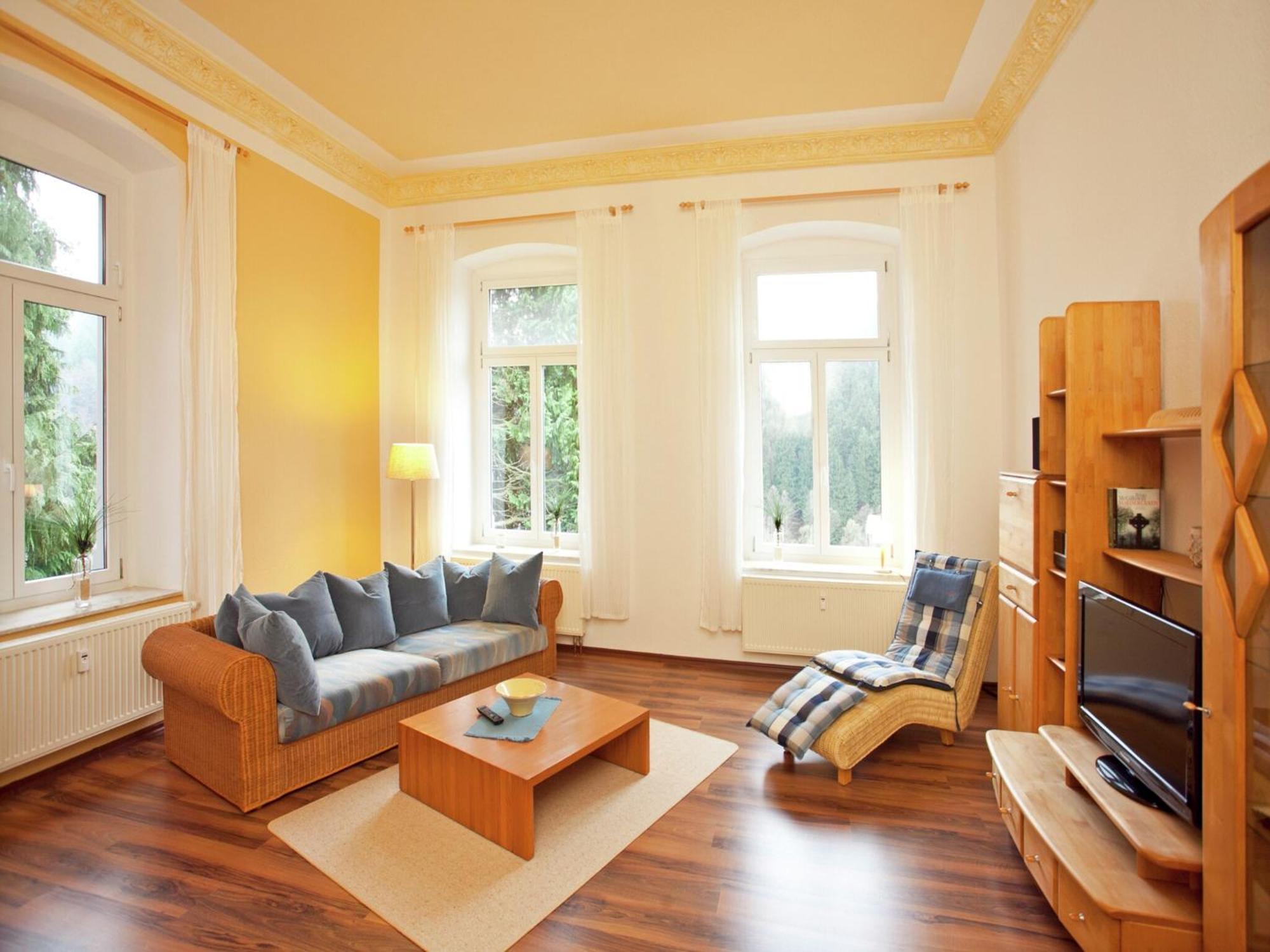 Alluring Villa In Grunhainichen Borstendorf With Garden 로이브스도르프 외부 사진